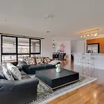 Stayau 5Br Contemporary Getaway Point Cook