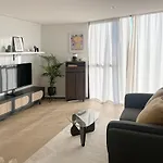 Sky View 1B1B Apt In The Cbd