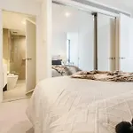 Australia 108 Skyhigh Luxury With Sweeping Views