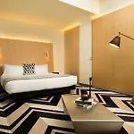Adelphi Hotel