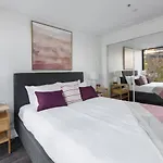 Kavanagh Breeze - Effortless Southbank Lifestyle
