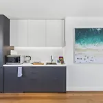 Stylish Studio With Great Amenities Near Beachside