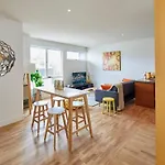 Spacious Carlton 1 Bedroom Apt With Secure Parking