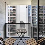 Manhattan Modern Apartments At Southern Cross