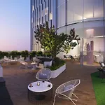 Chic 1-Bed With Parking, Gym, Pool & City Views
