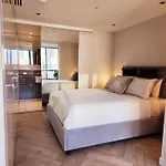 Southbank City-View Apartment