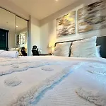 Melbourne Central 2Br Sanctuary