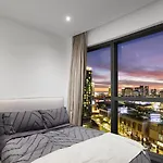 Luxury 2B2B 2 Tandem Carparks Prima Pearl Southbank Next To Casino & City