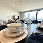 City Skyline Oasis Starview 3B2B