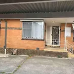 Glenroy Home Near Airport, City&Shop
