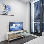 Delicate One Bed Room Footscray With Pool&Gym