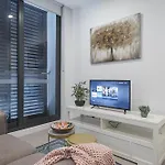 Exquisite And Warm 1Br Nest In Footscray Pool Gym