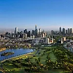 St Kilda Style - Stunning 3 Bedroom House