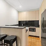 Melbourne City Suites