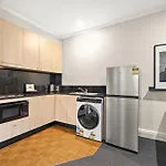 Melbourne City Suites