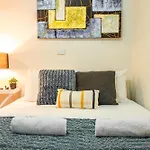 Extremely Convenient 1Br1Ba Nest In Melbourne Cbd