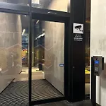 City Dream 2Br1Ba Apt Melbournepoolgym