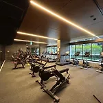 City Dream 2Br1Ba Apt Melbournepoolgym