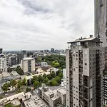 Contemporary Cbd Living From Level 23 At West Side