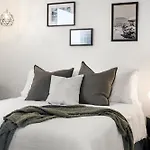 Modern, Elegant Oasis