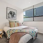 Bright Terrace Unit Next To Chapel St Dining