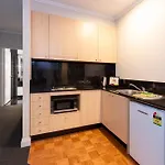 Chic 1-Bedroom Apartment In Melbourne Cbd