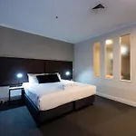 Chic 1-Bedroom Apartment In Melbourne Cbd