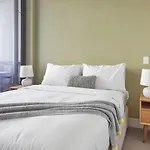 The Perch - Cosy Haven Next To Queen Victoria Market