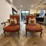 Stunning Townhouse - 10 Min To Cbd