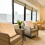 Qv Central Oasis Contemporary City Getaway