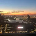 City Views Apt Free Parking Wifi Gym Pool