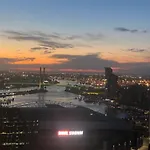 City Views Apt Free Parking Wifi Gym Pool