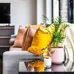 Cbd Comfy 2Bedder Walking Distance To Crowncomplex