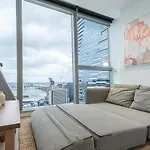 Irresistible 3Br2Ba Apt West Side Place