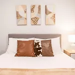 Pleasant &Bright 2Br2Ba Apt Footscray Pool