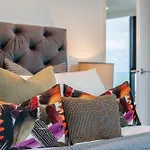 Sensational 270 Manhattan Views Opposite Crown