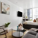 A Cozy Studio Next To Queen Victoria Market