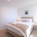 014D Spacious 2Br Abnb Apartment In Melbourne With Free Parking
