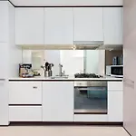Complete Host Leopold Apartments