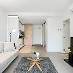 Complete Host Leopold Apartments