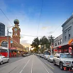 Spacious Richmond One Bed Apartment