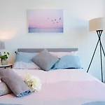#5909 Infinity Heights Central Luxury 3-Bedroom Condo With Heated Pool & Gym