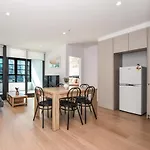 74D Charming Melbourne 2Br Abnb With Modern Touches With Free Parking