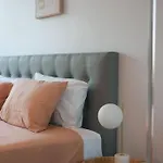 54D Charming Abnb-Style Apartment In The Heart Of Melbourne With Free Parking