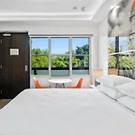 Tranquil Urban Escape In St Kilda