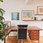 The Retro Soul - Cosy Cbd Refuge For Creative Minds