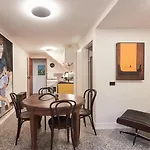 The Retro Soul - Cosy Cbd Refuge For Creative Minds