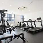 3Br2Ba Apt In Footscarypoolcar Parkwifi