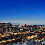 Luxurious Urban Retreat With Stunning Views