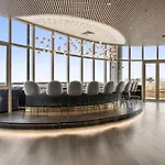 Chic 1-Bed With Parking, Gym, Pool & City Views